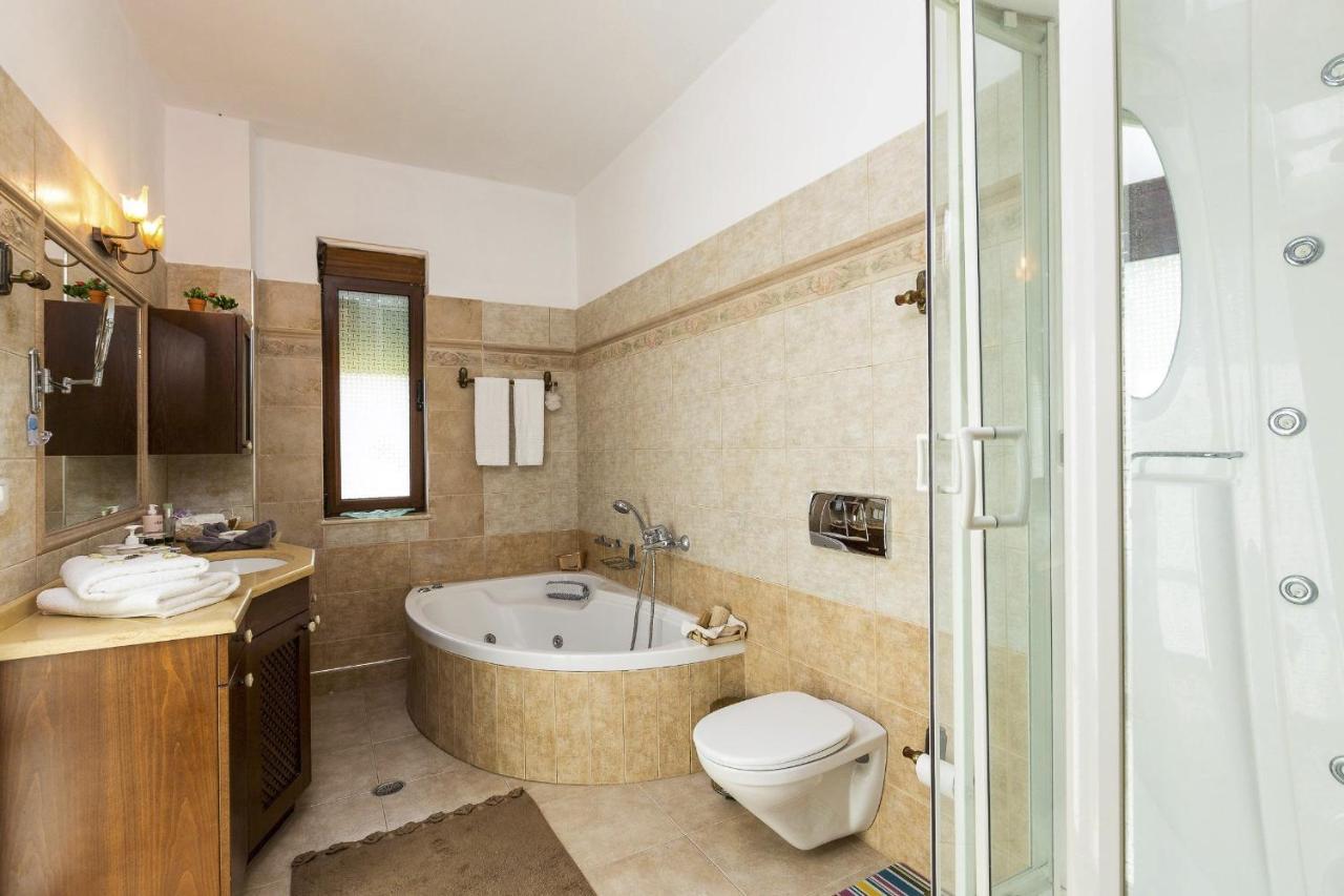 Villa Natura - With Private Heated Pool Tria Monastiria Exteriör bild